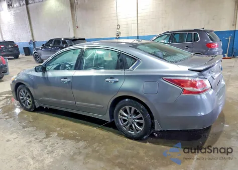 2015 Nissan Altima 2.5 z USA, uszkodzony, nr VIN 1N4AL3AP8FC157250